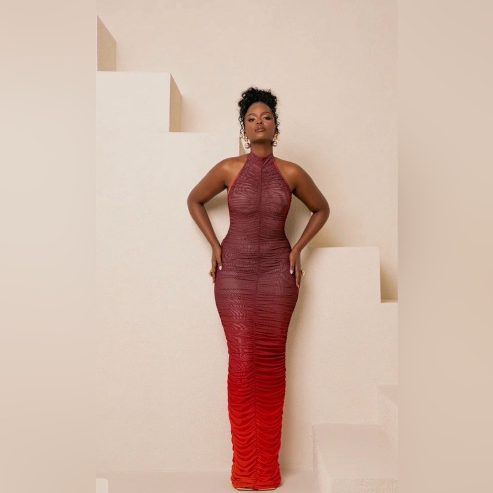Ofuure Halter Ombre Ruched Bodycon Dress in Burgundy Red